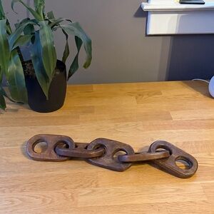 Wooden Chain Link Decor